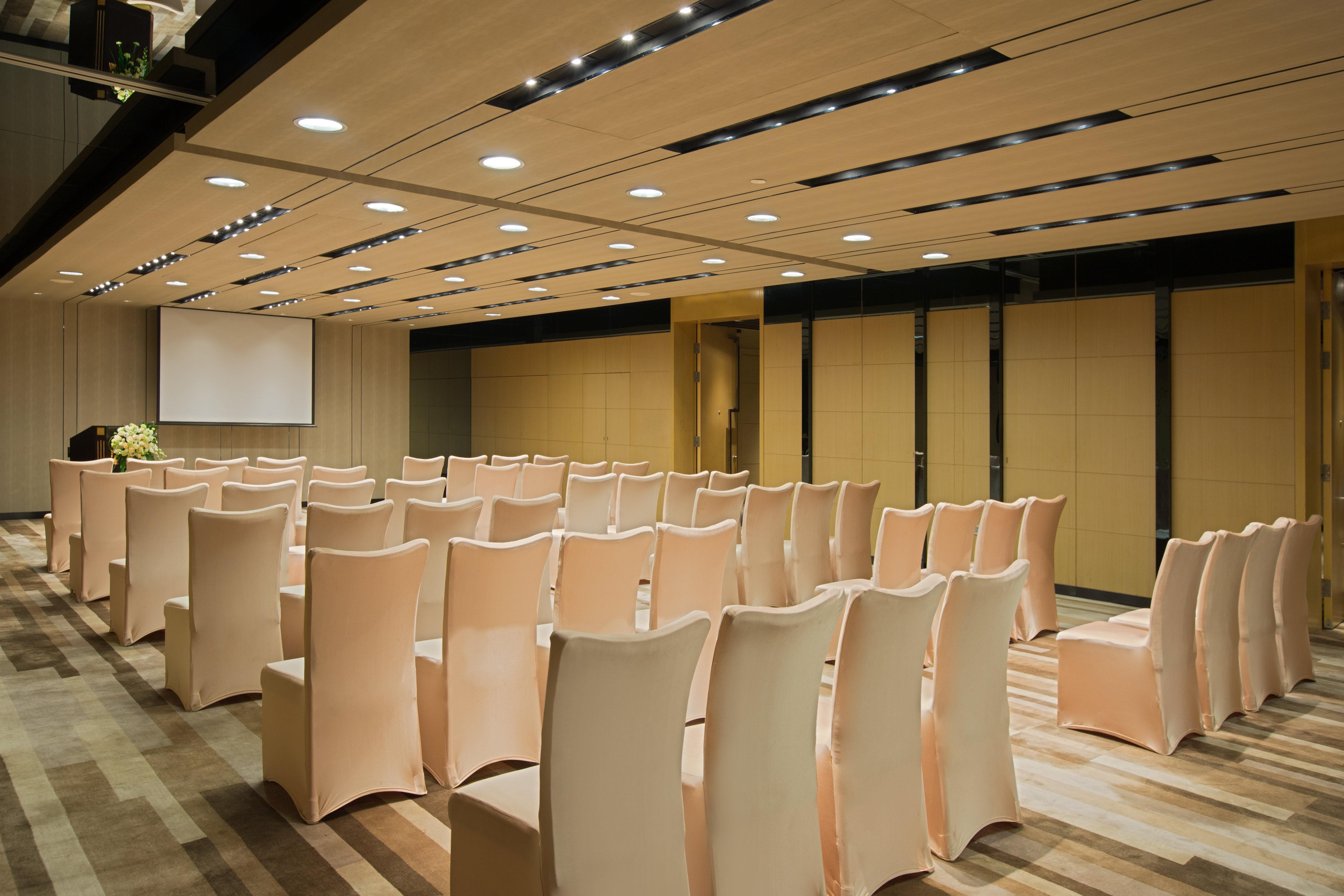 Crowne Plaza Guangzhou Huadu By Ihg - Free Shuttle Bus Between Hotel To Exhibition Center During Canton Fair Exterior foto