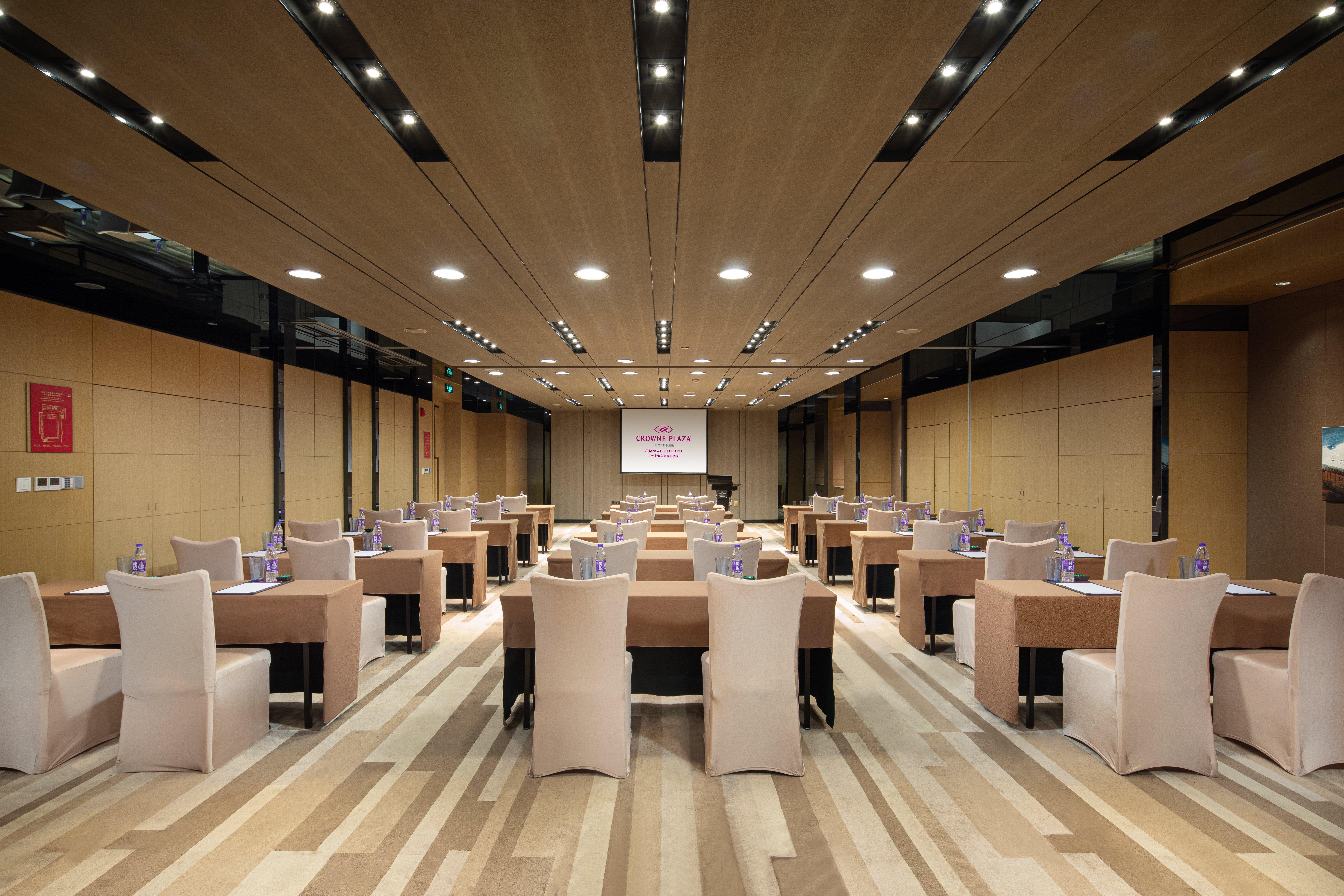 Crowne Plaza Guangzhou Huadu By Ihg - Free Shuttle Bus Between Hotel To Exhibition Center During Canton Fair Exterior foto